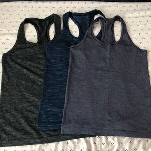 Lululemon womens tanks - size 6